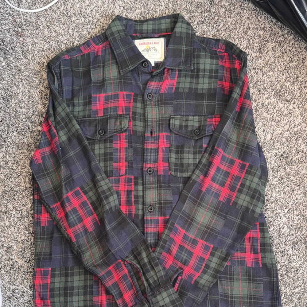 American Eagle Plaid Button-Up Shirt